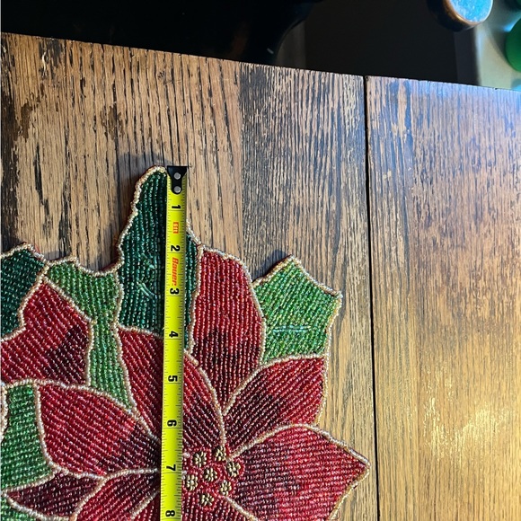 Christmas beaded Table runner and charger. - Picture 5 of 15